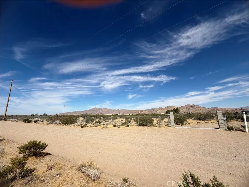 Property Photo: 9705 Buena Vista CA 92356