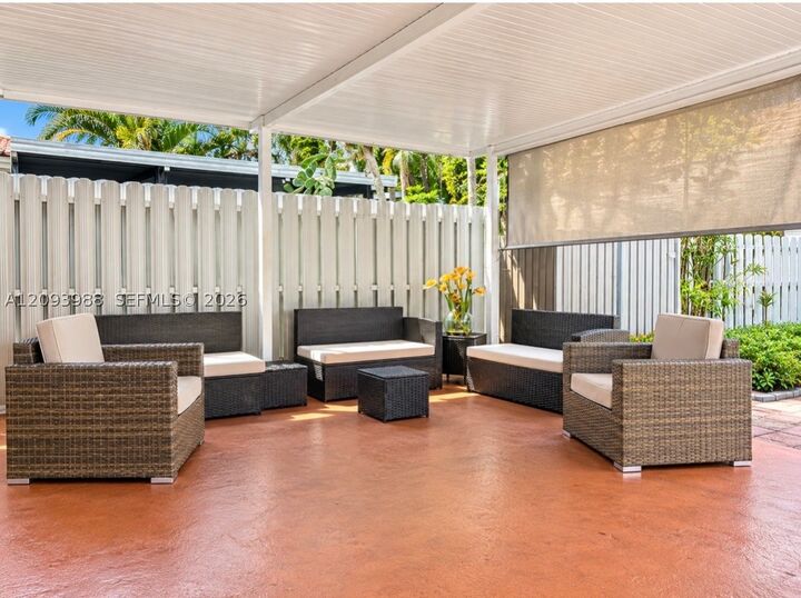 Property Photo: 5920 W 20th Ln FL 33016