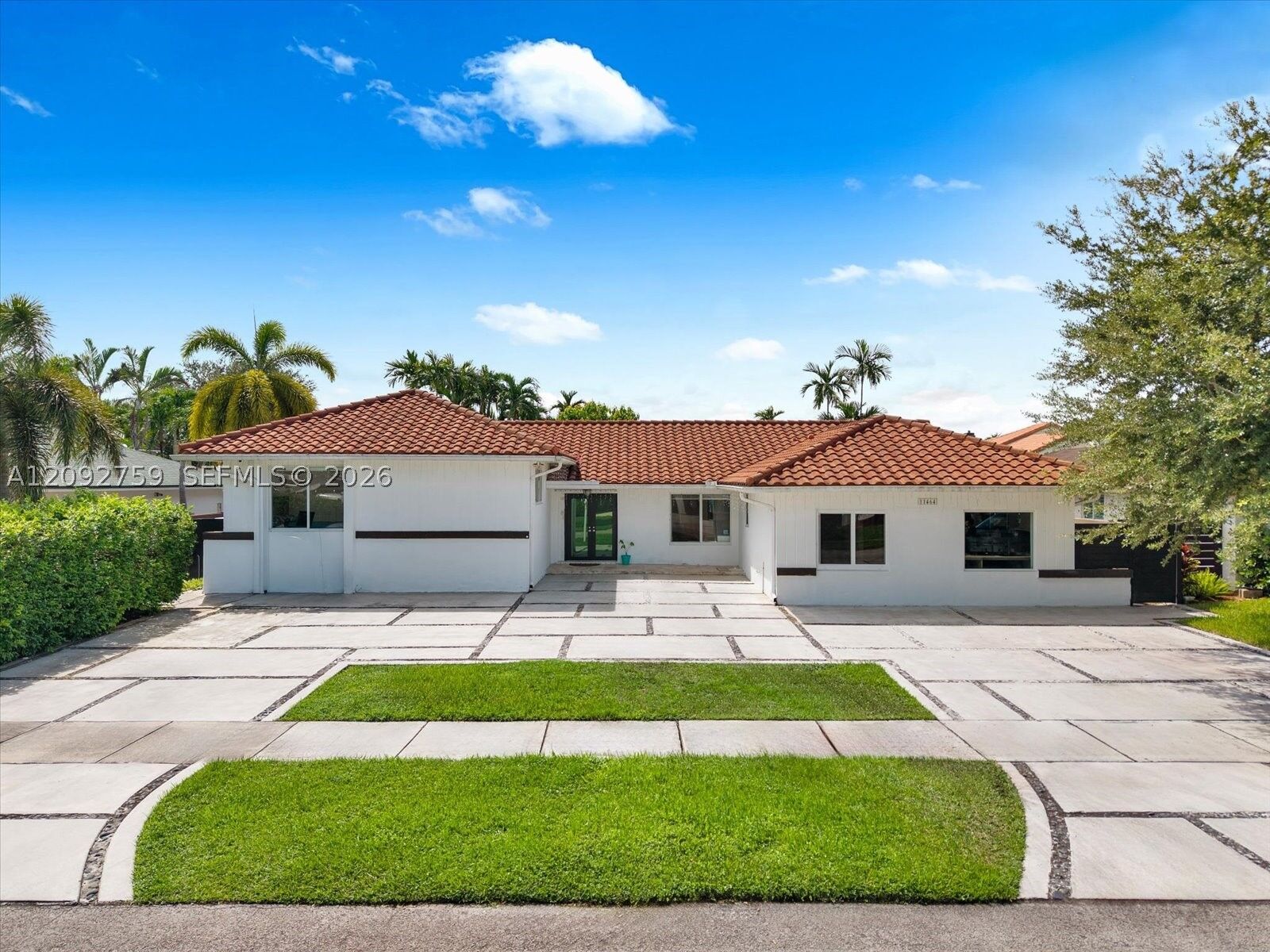 Property Photo: 11464 SW 100th Ter FL 33176