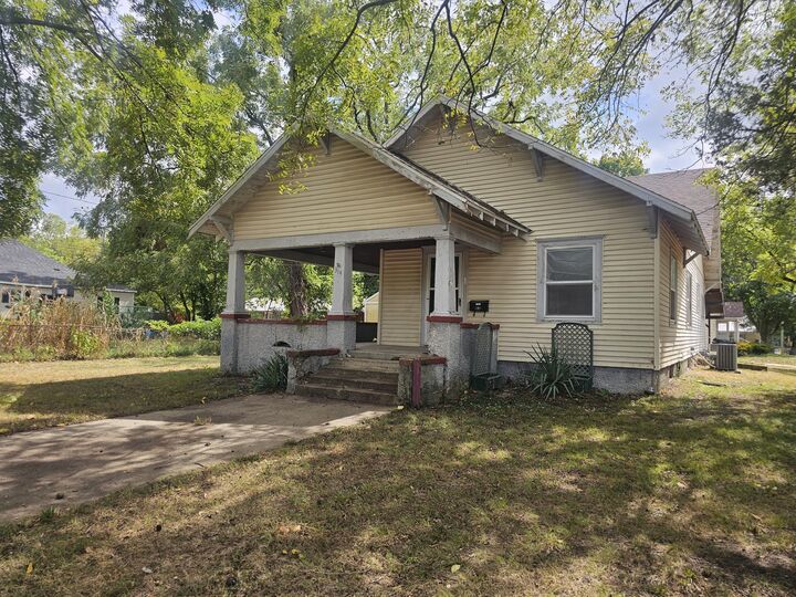 Property Photo:  314 Jasper Street  MO 65605 
