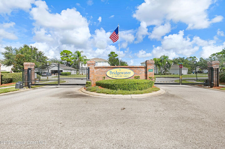 Property Photo: 1652 La Maderia Drive SW FL 32908