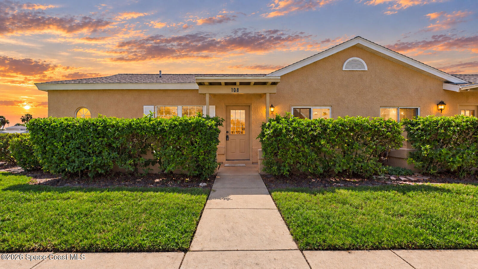 Property Photo:  1415 Malibu Circle NE  FL 32905 