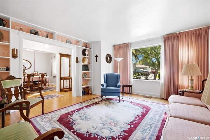 Property Photo: 2728 Assiniboine Avenue SK S4S 1C6