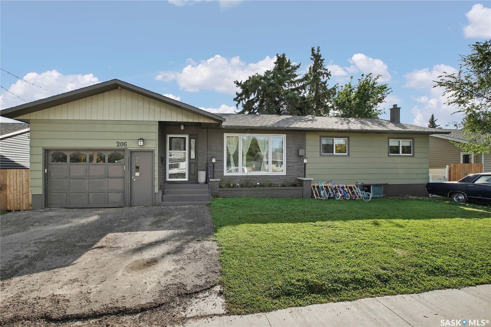 Property Photo:  206 Main Street  SK S0K 4R0 