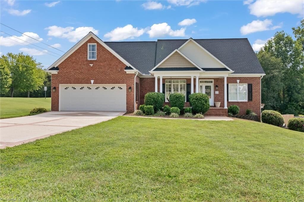 Property Photo: 117 Chandler Drive NC 27295