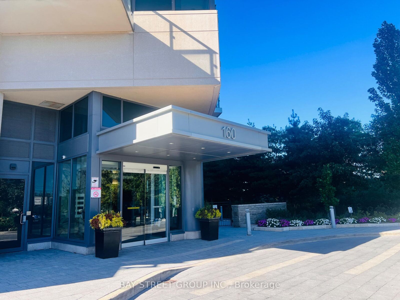 Property Photo:  160 Vanderhoof Avenue 205  ON M4G 0B7 