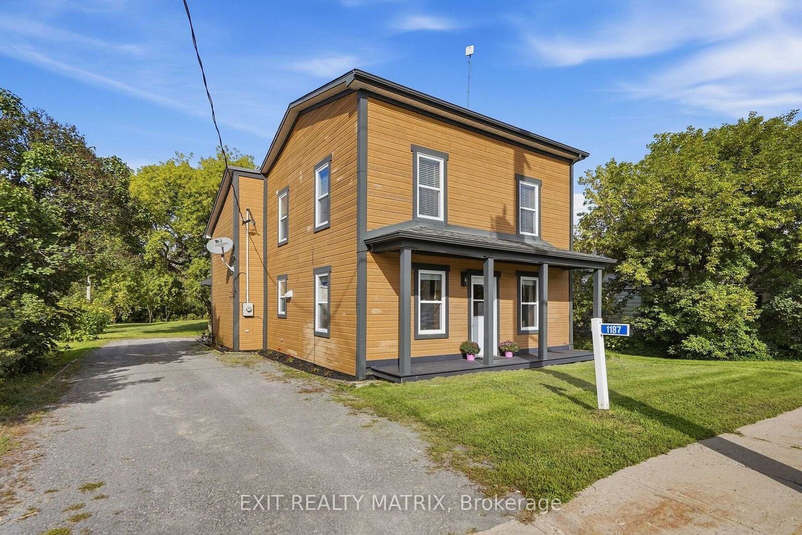 Property Photo:  1187 Labrosse Street  ON K0B 1P0 