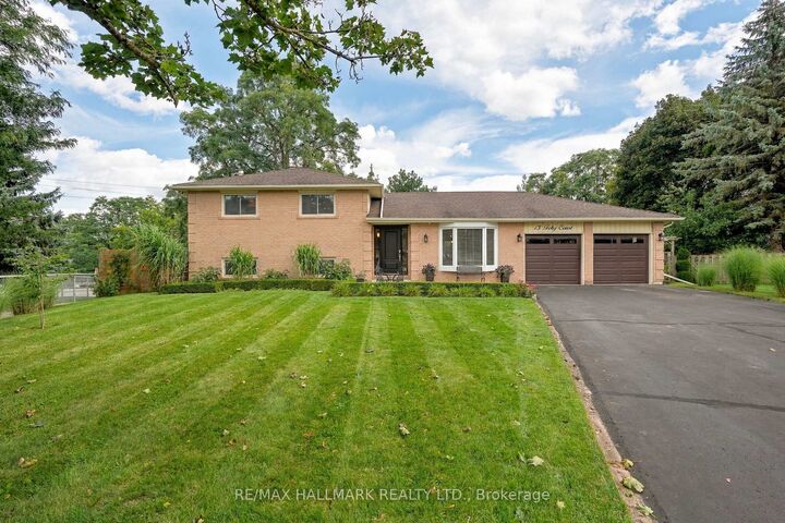 Property Photo:  13 Toby Court  ON L9N 1K3 