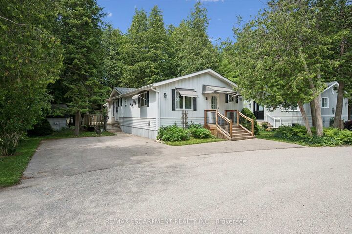 Property Photo:  4 Spruce Avenue  ON N1H 6H9 