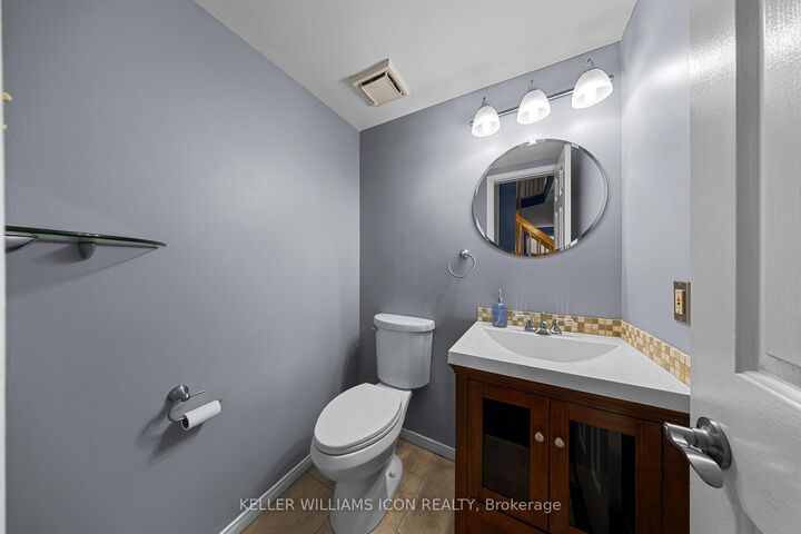 Property Photo:  116 Halley Street  ON K2J 3R9 