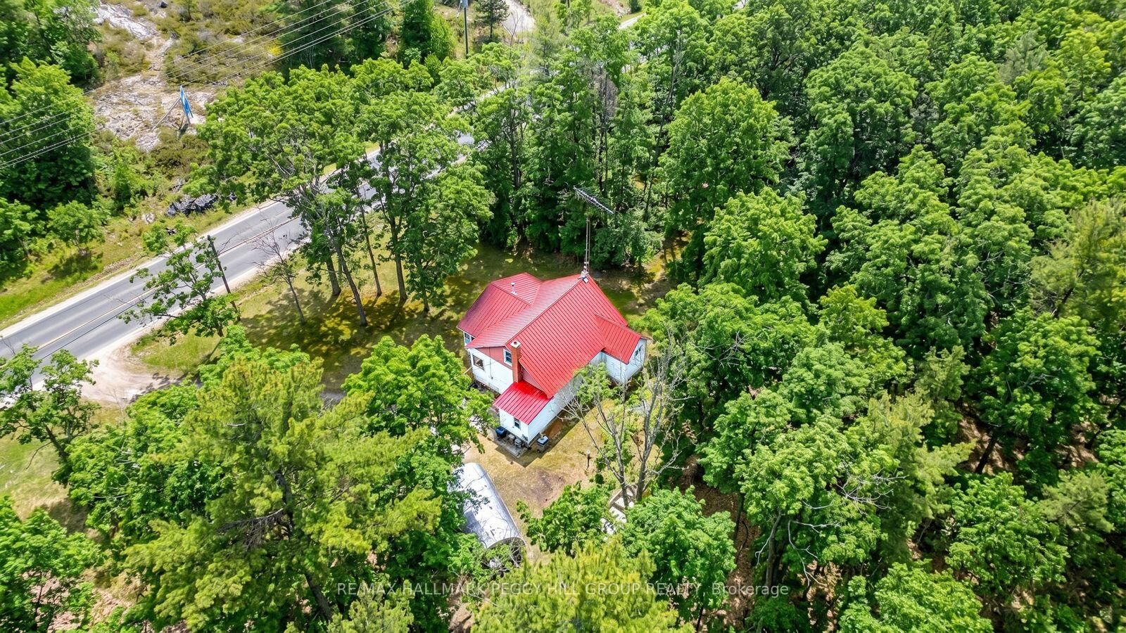 Property Photo: 1301 Honey Harbour Road ON L0K 1S0