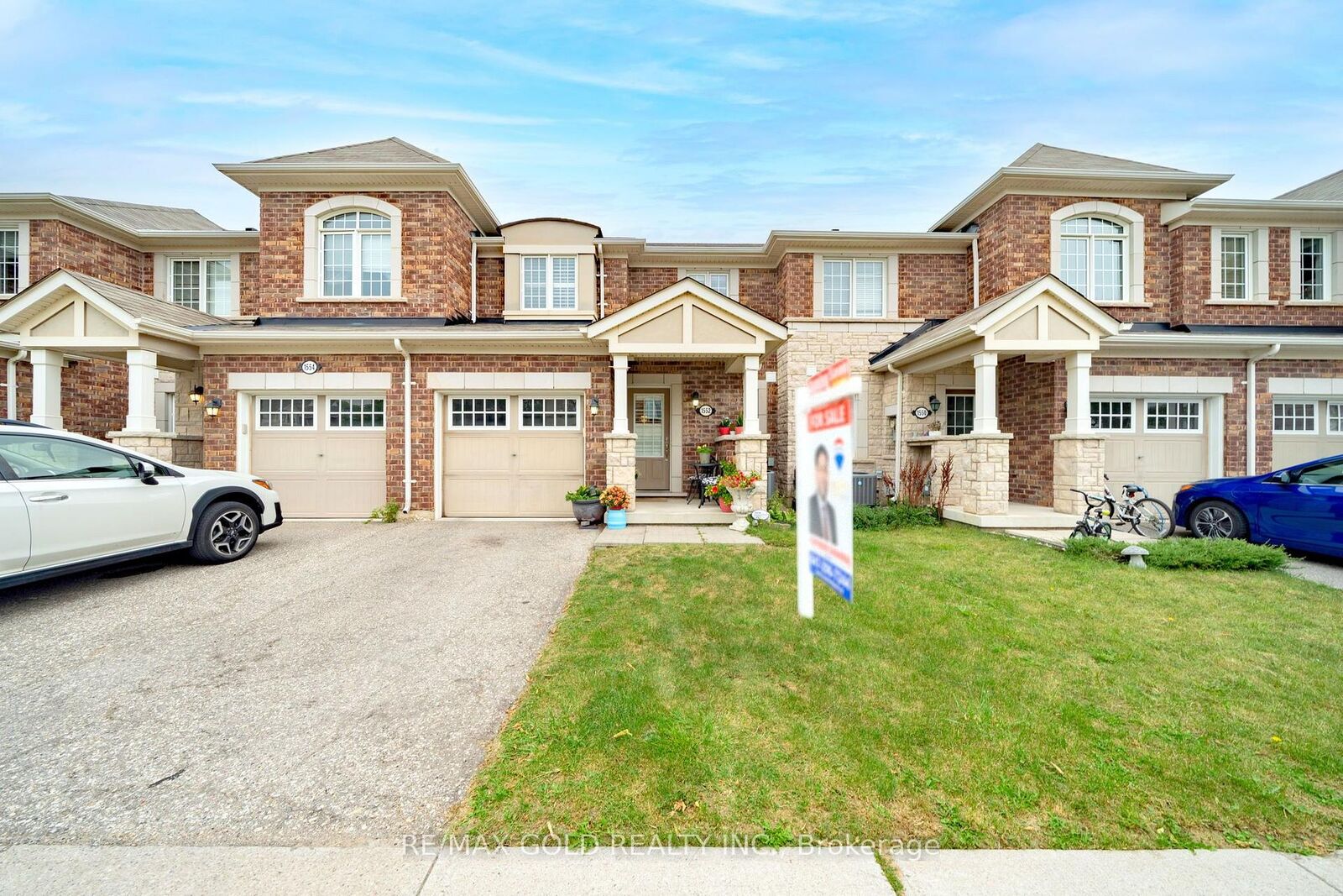 Property Photo:  1552 Gainer Crescent  ON L9T 8Y3 