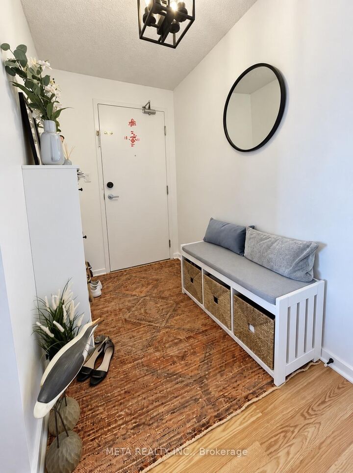 Property Photo:  200 Manitoba Street 308  ON M8Y 3Y9 