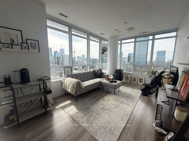 Property Photo:  365 Church Street Ph11  ON M5B 0B5 