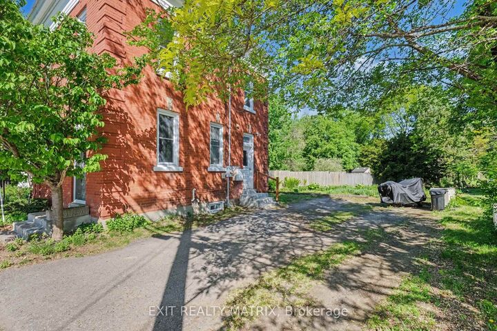 Property Photo:  5505 Osgoode Main Street  ON K0A 2W0 