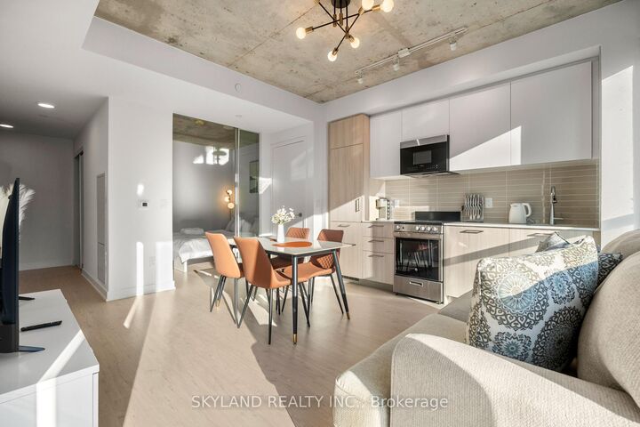 Property Photo:  65 Mutual Street 2505  ON M5B 2A9 