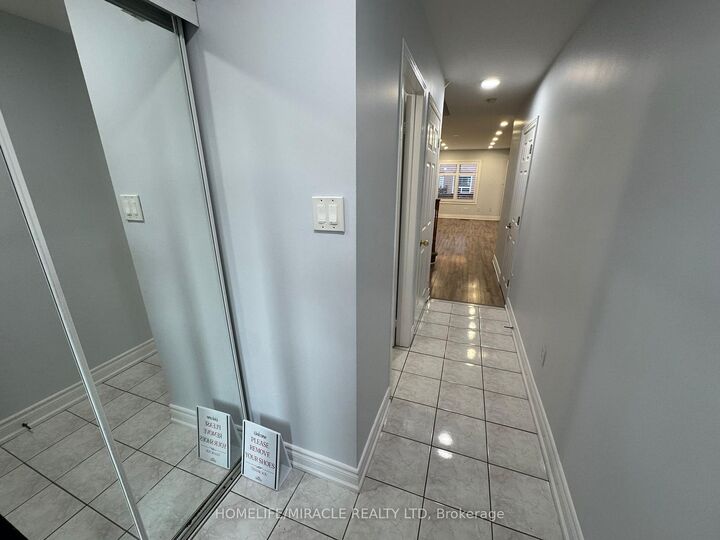 Property Photo: 3918 Zenith Court ON L5N 7H7