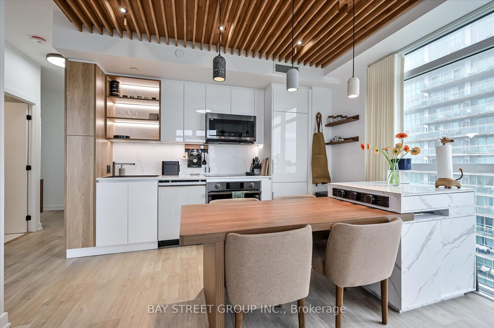 Property Photo: 251 Manitoba Street 1604 ON M8Y 0C7