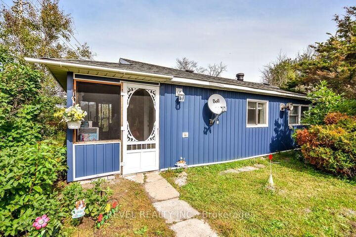 Property Photo:  10923 Provincial Hwy 11 Highway  ON L3V 0Y8 