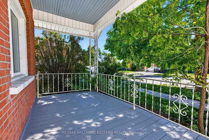 Property Photo:  164 Prince Street  ON K9J 2A4 