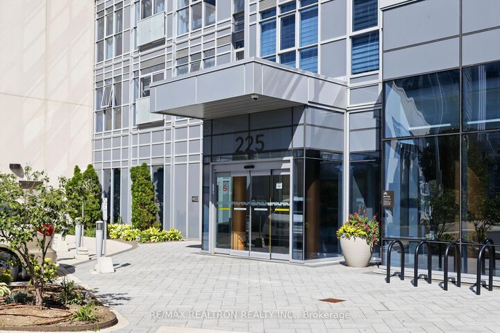 Property Photo:  225 Village Green Square 308  ON M1S 0N4 