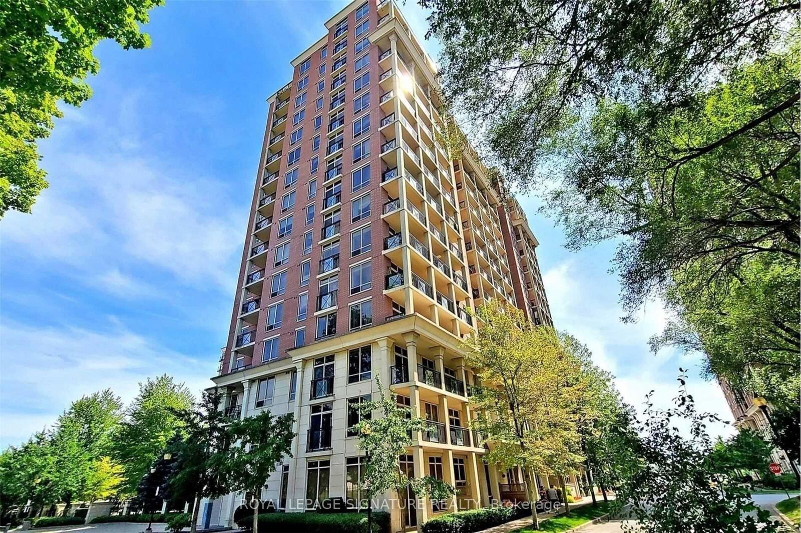 Property Photo:  1105 Leslie Street 212  ON M3C 4G9 