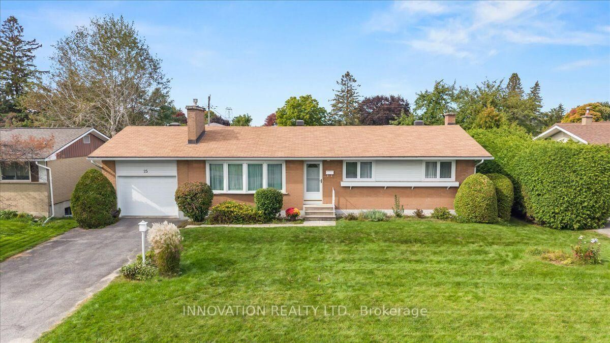 Property Photo:  25 Brent Avenue  ON K2G 3L1 