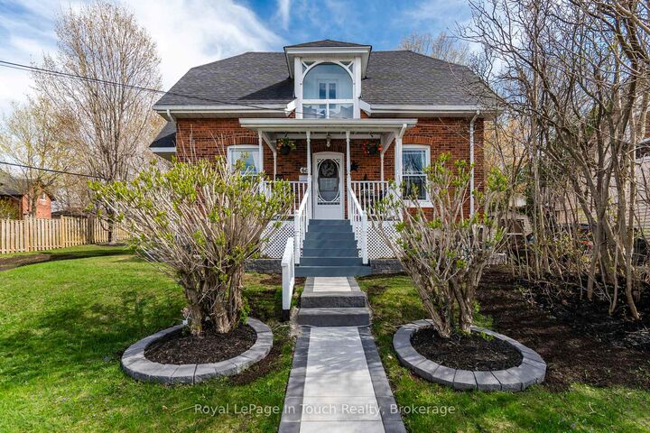 Property Photo: 615 Bay Street ON L4R 1L7