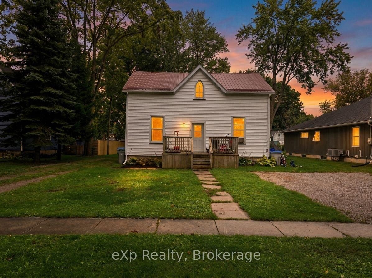 Property Photo: 67 Railway Street ON N0K 1W0