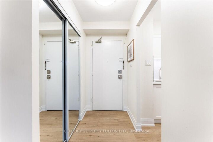 Property Photo:  15 London Green Court 705  ON M3N 1K4 