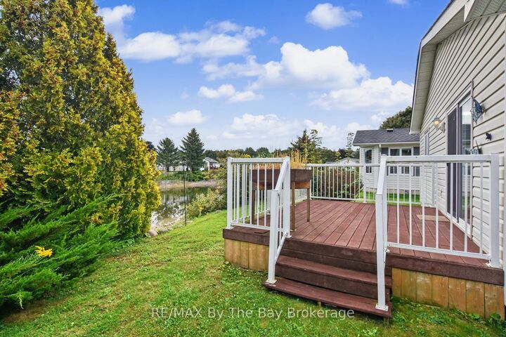 Property Photo:  30 St James Place  ON L9Z 3A8 