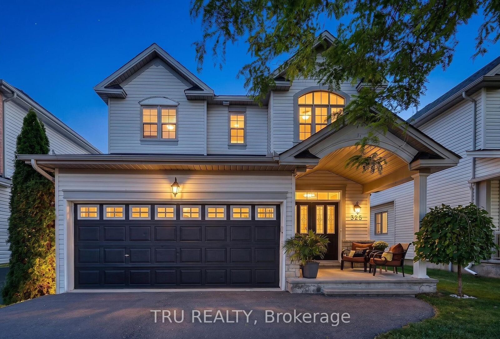 Property Photo:  325 Upcountry Drive E  ON K2S 2H6 