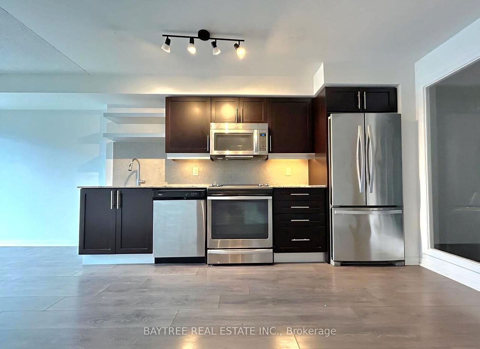 Property Photo:  400 Adelaide Street E 1109  ON M5A 4S3 