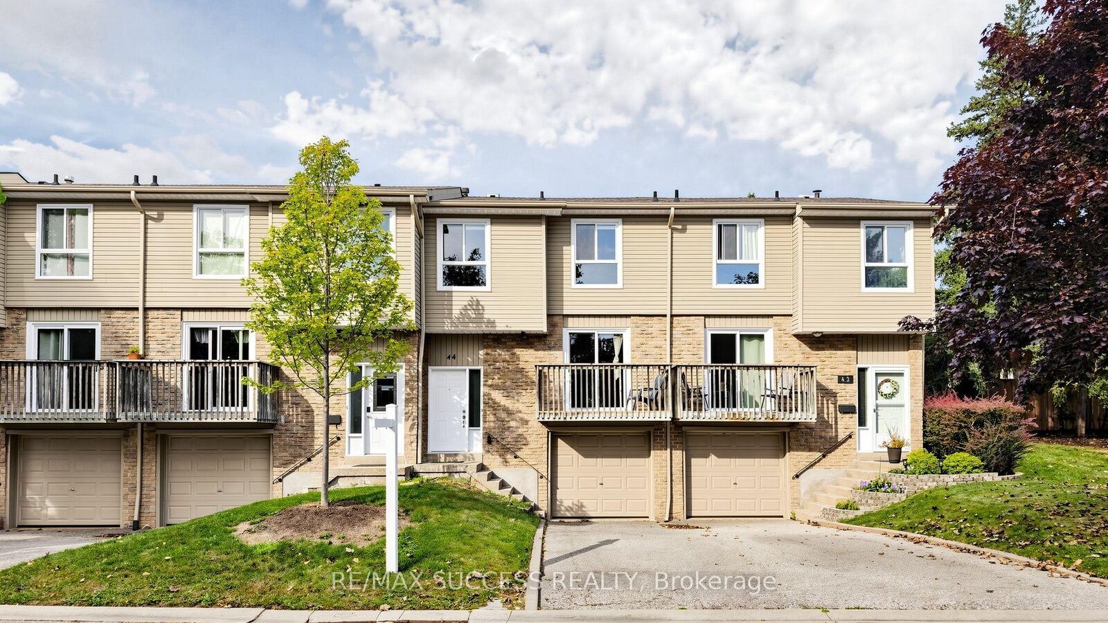 Property Photo: 5536 Montevideo Road 44 ON L5N 2P4