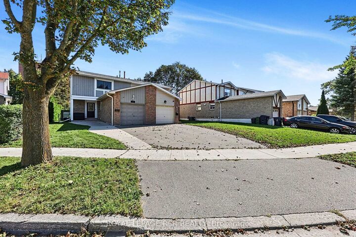 Property Photo:  88 Red River Crescent  ON M1B 1Z6 