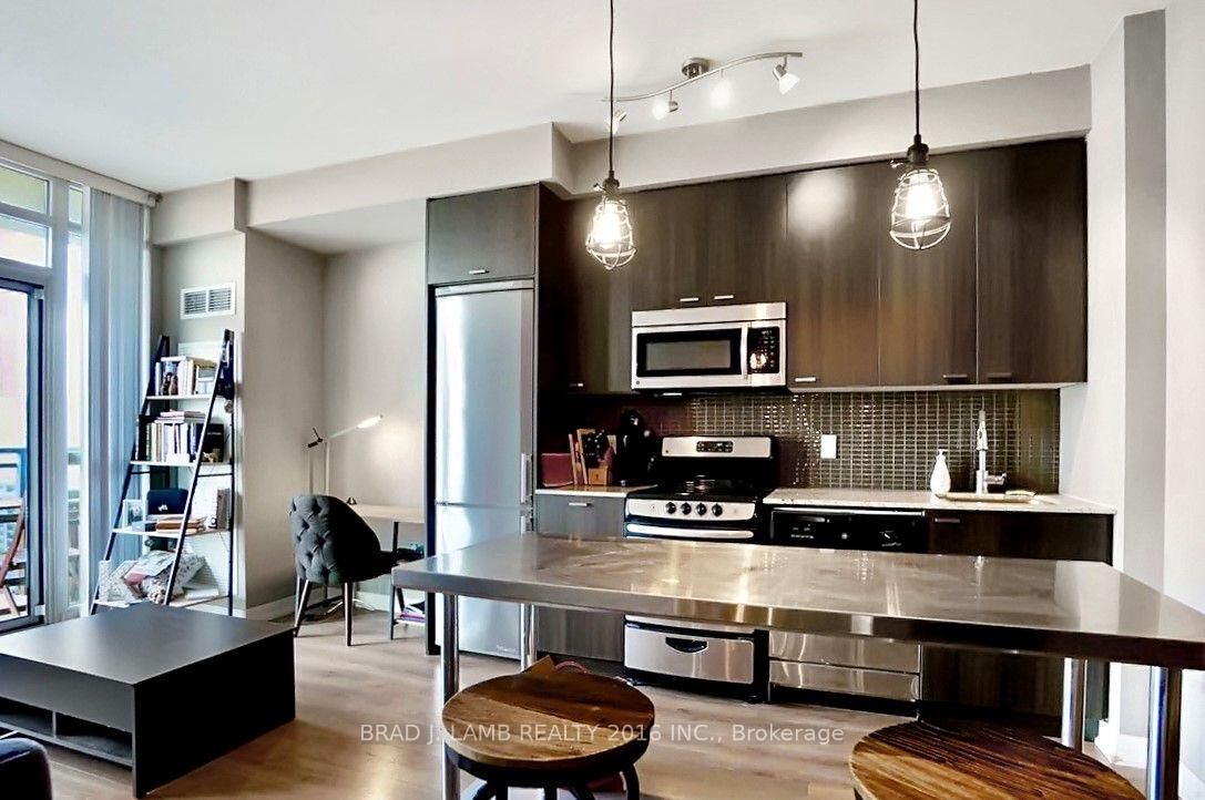 Property Photo: 775 King Street W 809 ON M5V 2K3
