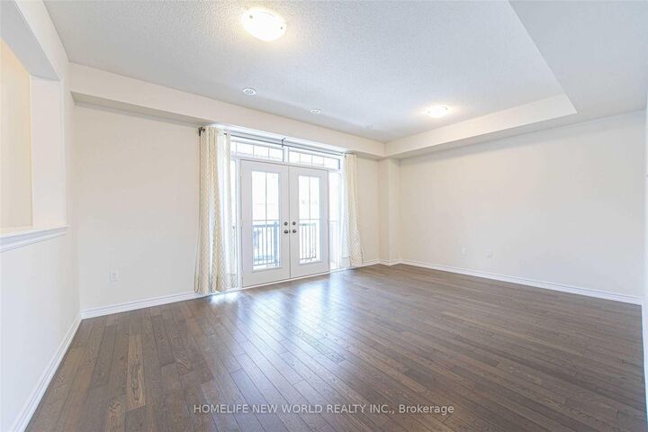 Property Photo: 5 Delft Drive ON L6C 0Z3