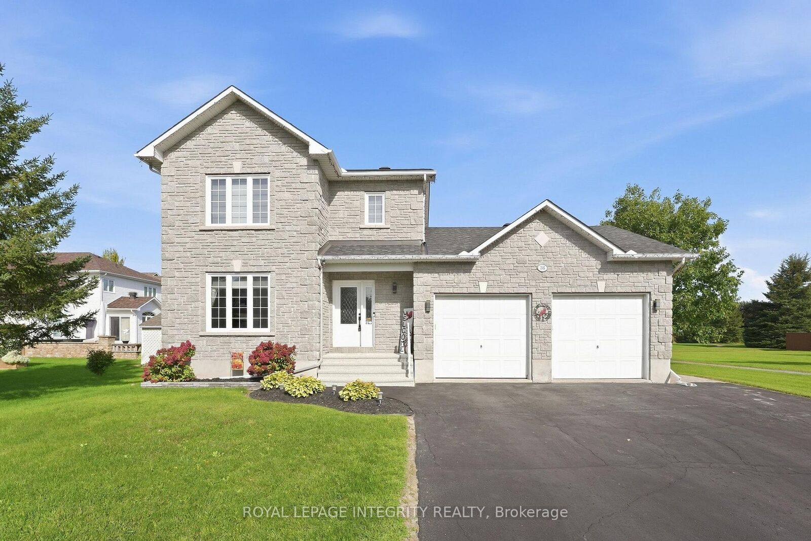 Property Photo:  36 Frontenac Boulevard  ON K0A 1W0 
