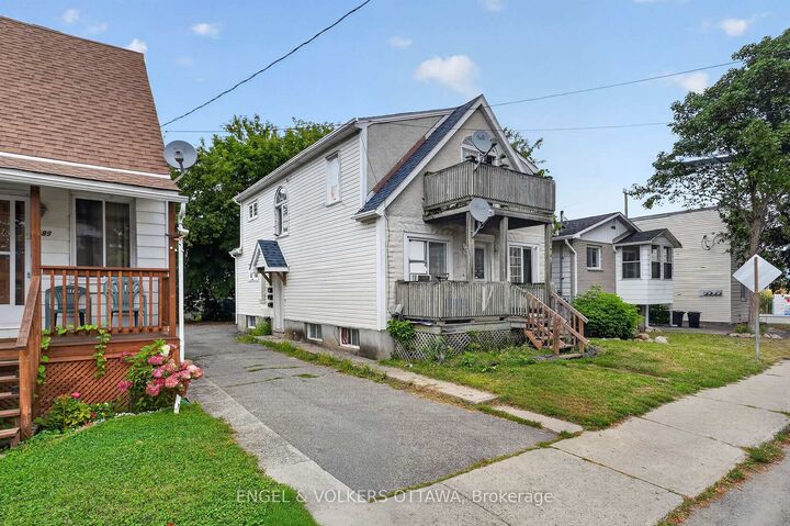 Property Photo:  193 Deschamps Avenue  ON K1L 5Z3 