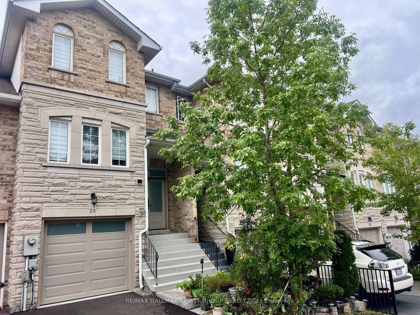 Property Photo: 31 Shining Star Crescent ON M6M 5L6