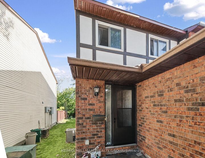 Property Photo:  1097 Millwood Court 41  ON K1C 3E9 