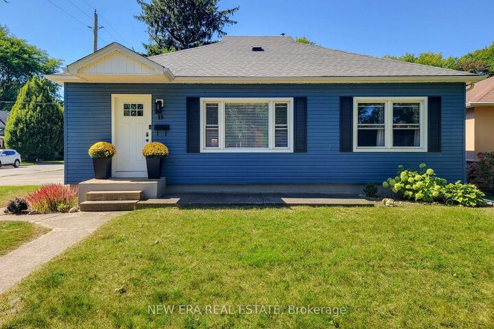 Property Photo: 19 Thorndale Avenue ON L2R 6A6