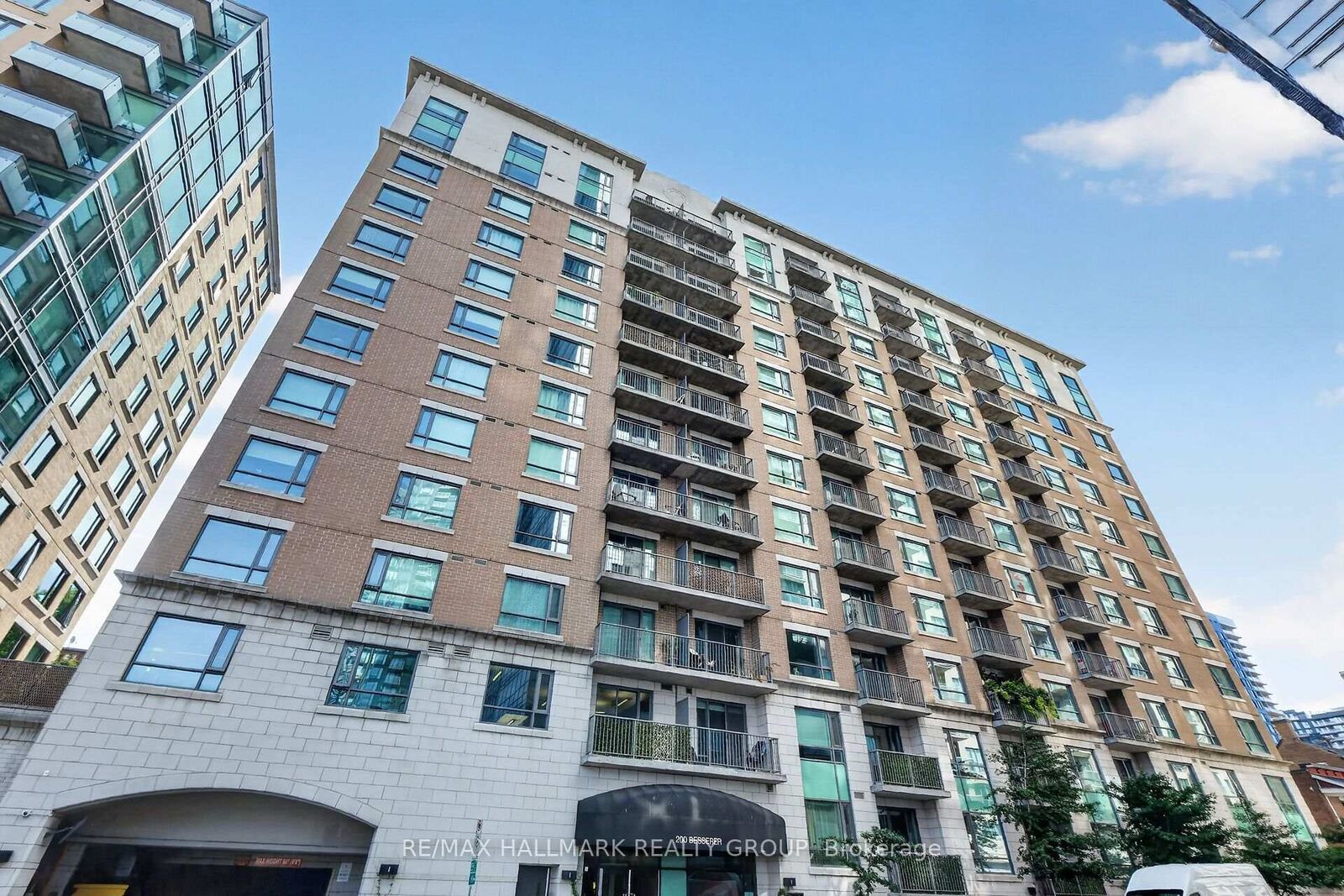 Property Photo:  200 Besserer Street 208  ON K1N 0A7 