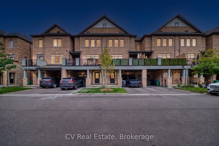 Property Photo:  99 Fruitvale Circle  ON L7A 5C4 