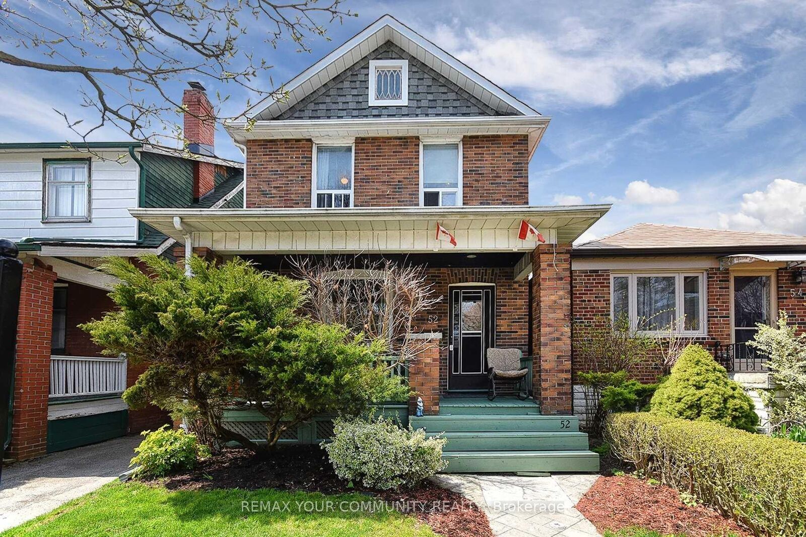 Property Photo:  52 Seventh Street  ON M8V 3B2 