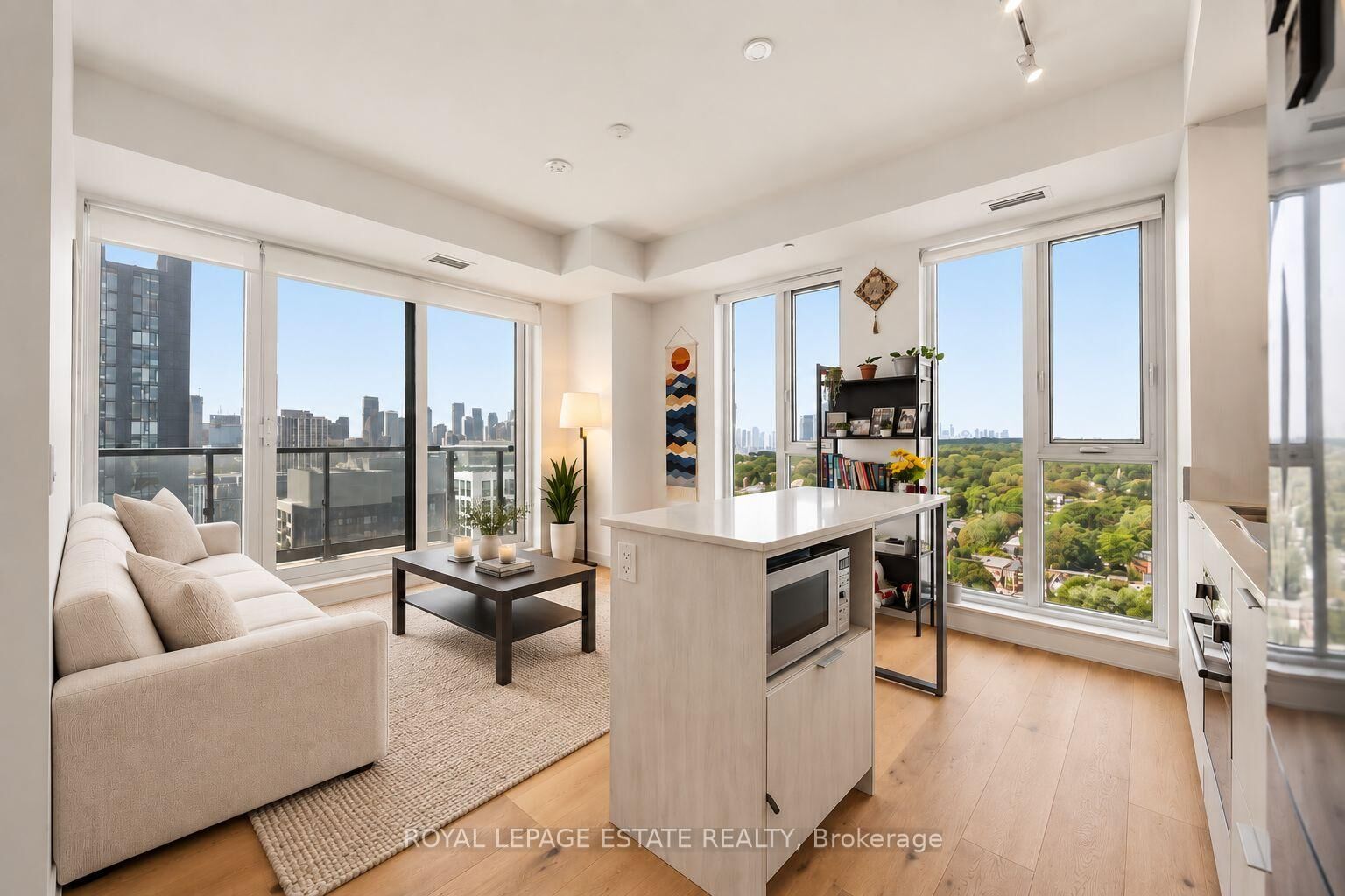 Property Photo: 130 River Street 2008 ON M5A 0R8