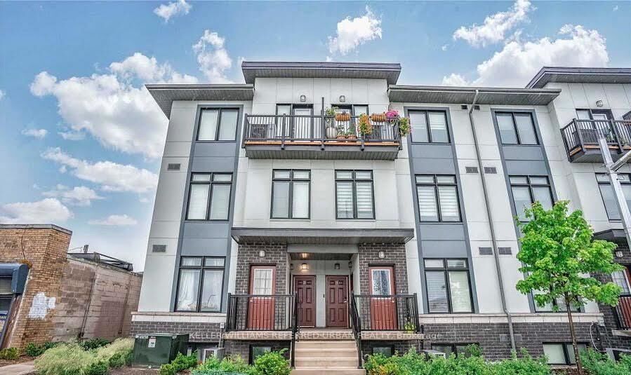 Property Photo:  630 Rogers Road 25  ON M6M 1C1 