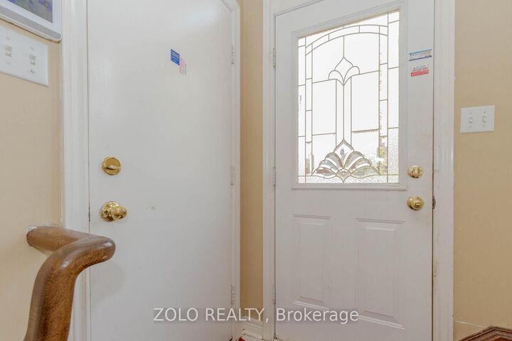 Property Photo:  1474 Rosemanor Drive  ON L5M 5M4 