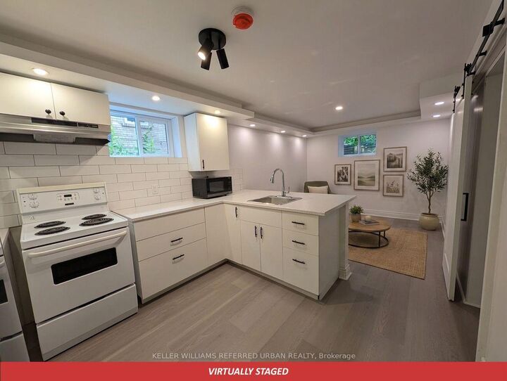 Property Photo:  2979 Lawrence Avenue E Basement  ON M1P 2V6 