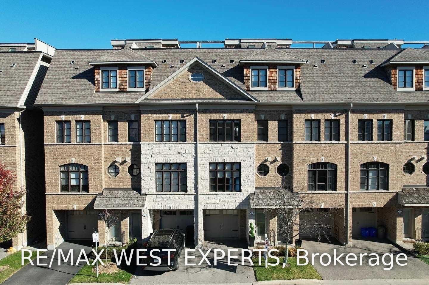 Property Photo: 51 Powseland Crescent ON L4L 0C5